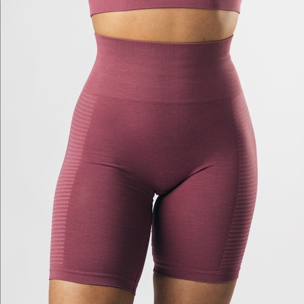 Alphalete Seamless Biker Shorts